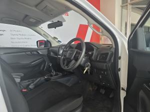 Isuzu D-Max 1.9TD single cab LS auto - Image 10