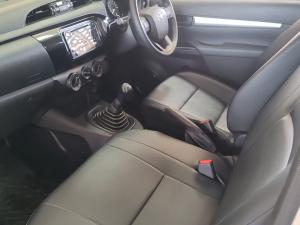 Toyota Hilux 2.0 single cab S (aircon) - Image 7