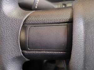 Toyota Hilux 2.0 single cab S (aircon) - Image 9