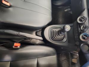 Toyota Hilux 2.0 single cab S (aircon) - Image 12