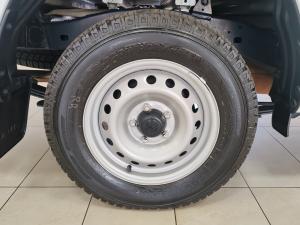 Toyota Hilux 2.0 single cab S (aircon) - Image 19