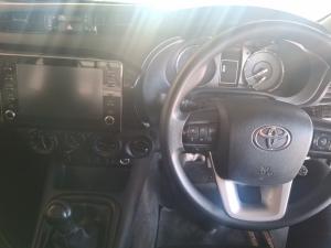 Toyota Hilux 2.4GD-6 single cab 4x4 Raider manual - Image 6