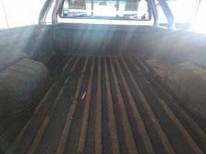 Toyota Hilux 2.4GD-6 single cab 4x4 Raider manual - Image 11