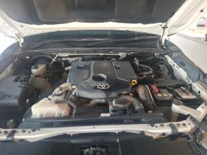 Toyota Hilux 2.4GD-6 single cab 4x4 Raider manual - Image 13