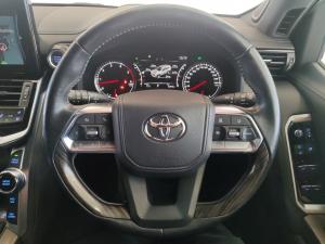 Toyota Land Cruiser 300 3.3D ZX - Image 8