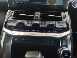 Toyota Land Cruiser 300 3.3D ZX - Image 16