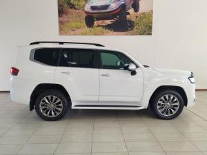 Toyota Land Cruiser 300 3.3D ZX - Image 3