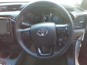 Toyota Hilux 2.8GD-6 double cab 4x4 Legend auto - Image 8