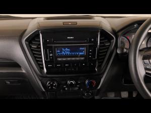Isuzu D-Max 1.9TD double cab L 4x4 manual - Image 24