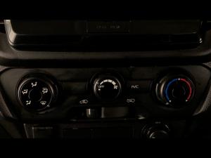 Isuzu D-Max 1.9TD double cab L 4x4 manual - Image 29