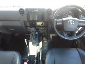 Toyota Land Cruiser 79 2.8GD-6 double cab - Image 6