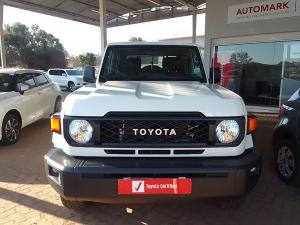 Toyota Land Cruiser 79 2.8GD-6 double cab - Image 4