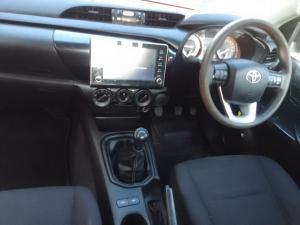 Toyota Hilux 2.4GD-6 single cab Raider manual - Image 6