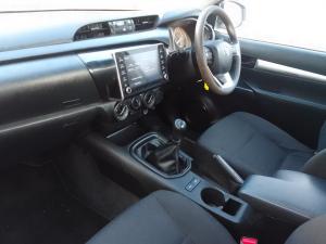 Toyota Hilux 2.4GD-6 single cab Raider manual - Image 7