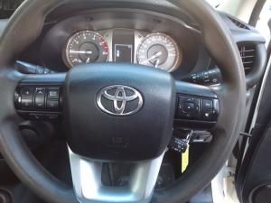 Toyota Hilux 2.4GD-6 single cab Raider manual - Image 8