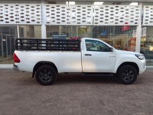 Toyota Hilux 2.4GD-6 single cab Raider manual - Image 3