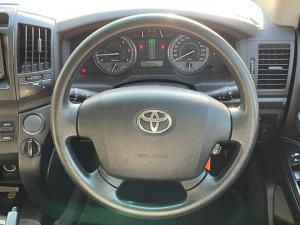 Toyota Land Cruiser 200 4.5D-4D V8 GX - Image 8