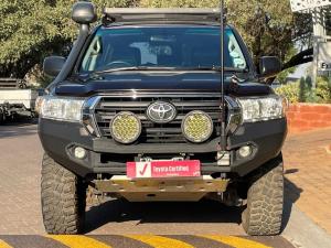 Toyota Land Cruiser 200 4.5D-4D V8 GX - Image 4