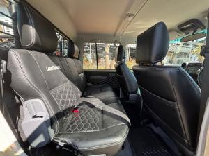 Toyota Land Cruiser 79 4.5D-4D V8 double cab LX - Image 12