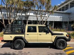 Toyota Land Cruiser 79 4.5D-4D V8 double cab LX - Image 3