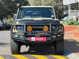 Toyota Land Cruiser 79 4.5D-4D V8 double cab LX - Image 4