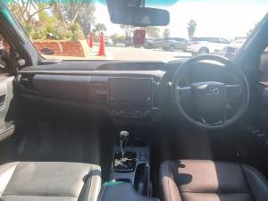 Toyota Hilux 2.8GD-6 double cab 4x4 Legend auto - Image 6