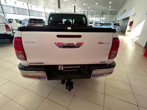 Toyota Hilux 2.8GD-6 double cab 4x4 Raider auto - Image 5