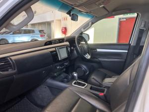 Toyota Hilux 2.8GD-6 double cab 4x4 Raider auto - Image 7