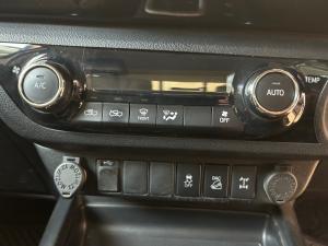 Toyota Hilux 2.8GD-6 double cab 4x4 Raider auto - Image 15
