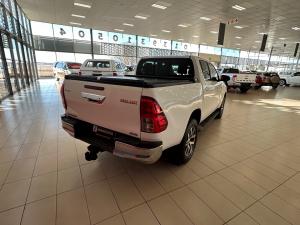 Toyota Hilux 2.8GD-6 double cab 4x4 Raider auto - Image 2