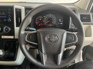 Toyota Quantum 2.8 SLWB bus 14-seater GL manual - Image 8
