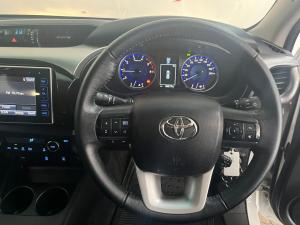 Toyota Hilux 2.8GD-6 double cab Raider auto - Image 8