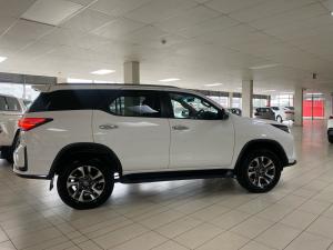 Toyota Fortuner 2.4GD-6 auto - Image 3