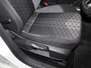 Volkswagen Taigo 1.0 TSI R-LINE DSG - Image 17
