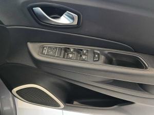 Renault Captur 900T Blaze 5-Door - Image 15