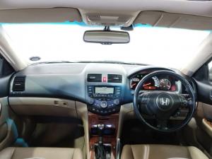 Honda Accord 2.4 Executive automatic - Image 17
