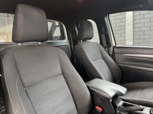 Toyota Hilux 2.8GD-6 Xtra cab Legend auto - Image 6