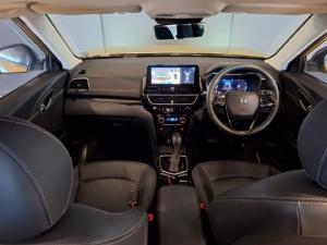 Mahindra XUV 3XO 1.2T AX7L - Image 8
