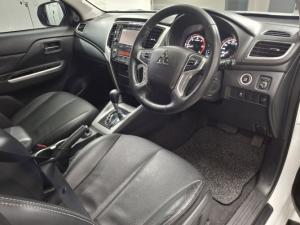 Mitsubishi Triton 2.4DI-D double cab 4x4 auto - Image 15