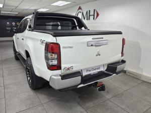 Mitsubishi Triton 2.4DI-D double cab 4x4 auto - Image 3