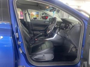 Volkswagen Polo hatch 1.0TSI Life auto - Image 13