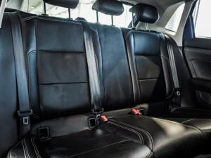 Volkswagen Polo hatch 1.0TSI Life auto - Image 7