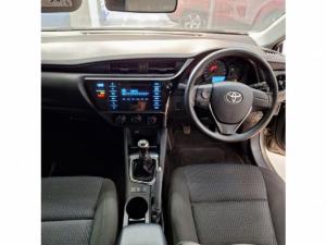 Toyota Corolla Quest 1.8 Plus manual - Image 6