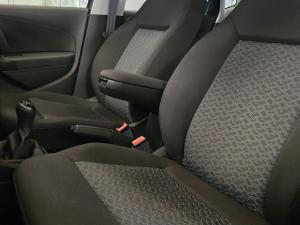 Volkswagen Polo Vivo hatch 1.4 Life - Image 13