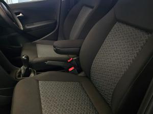 Volkswagen Polo Vivo hatch 1.4 Life - Image 2