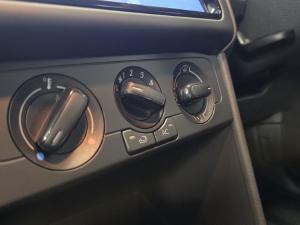 Volkswagen Polo Vivo hatch 1.4 Life - Image 8