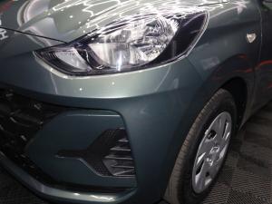Hyundai Grand i10 1.0 Premium hatch - Image 6