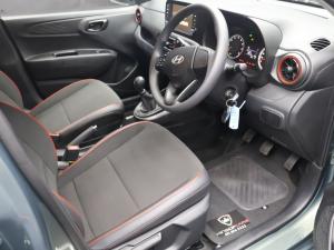 Hyundai Grand i10 1.0 Premium hatch - Image 9