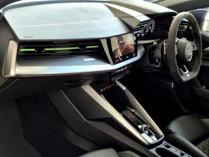Audi RS3 Sportback quattro - Image 11