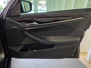 BMW 5 Series M550i xDrive - Image 10